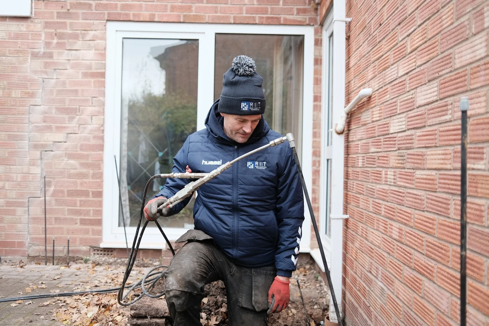 Non-Disruptive Subsidence Solutions